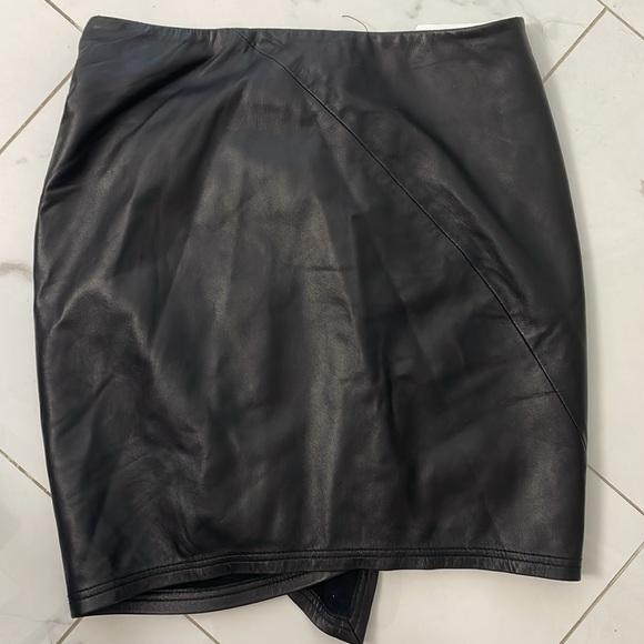 ALC Jupiter Skirt size 4 lamb leather black New with Tags rrp $700 - Picture 7 of 11